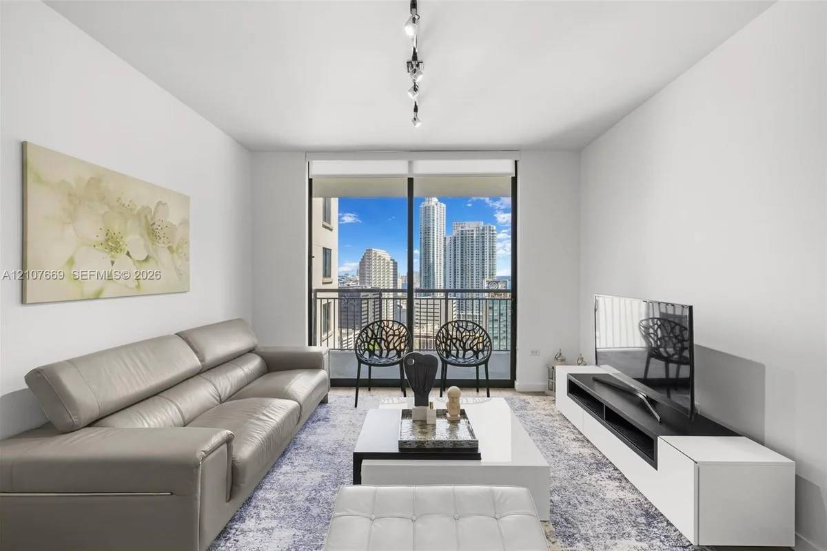 999 SW 1st Ave #2611, Miami: photo 1 of 31