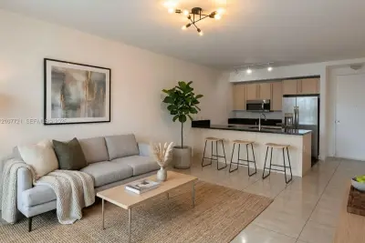 79 SW 12th St #1102-S, Miami: photo 1 of 20