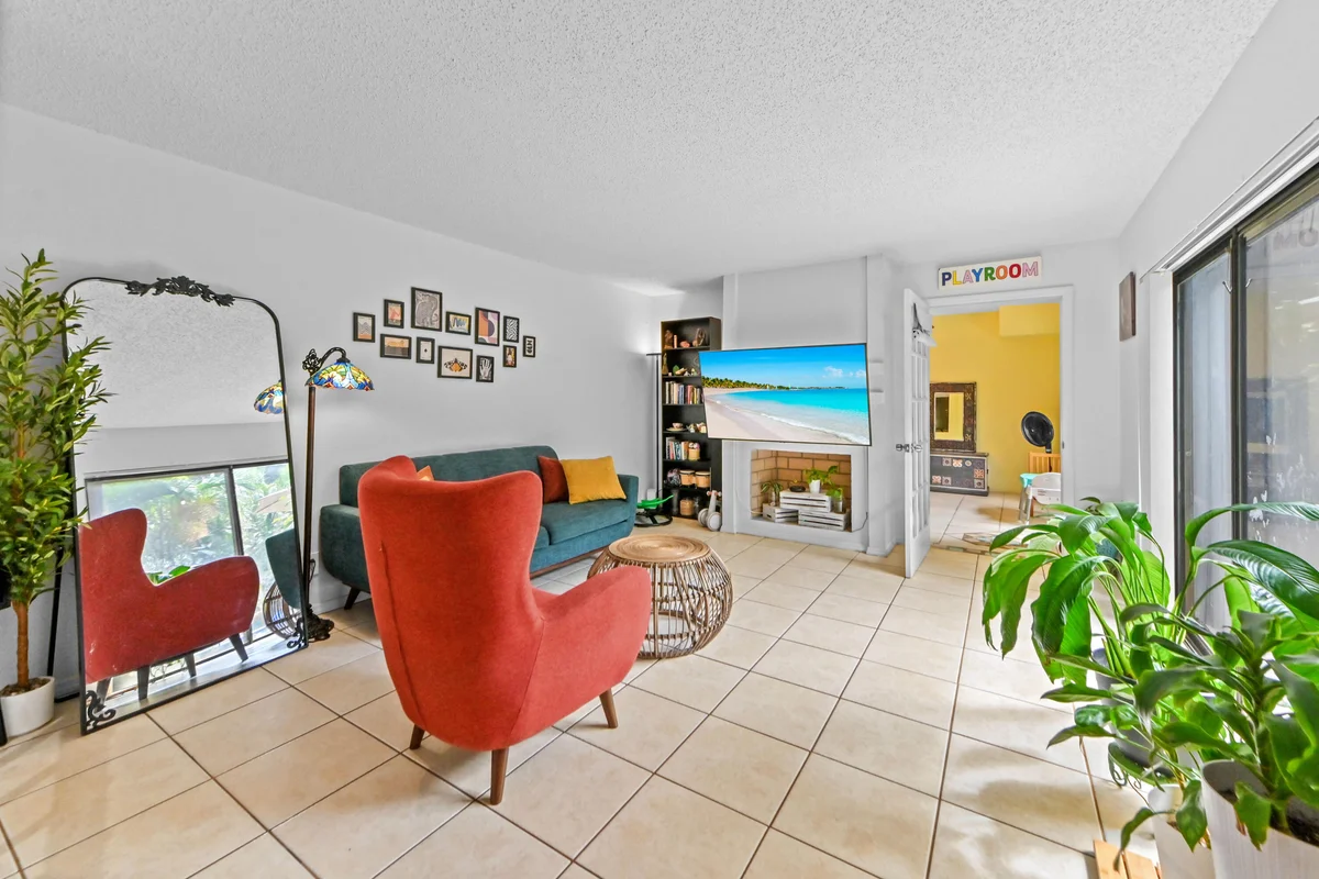 824 Springdale Cir, Palm Springs: photo 1 of 25
