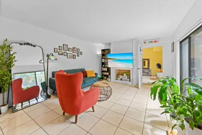 824 Springdale Cir, Palm Springs: photo 1 of 25