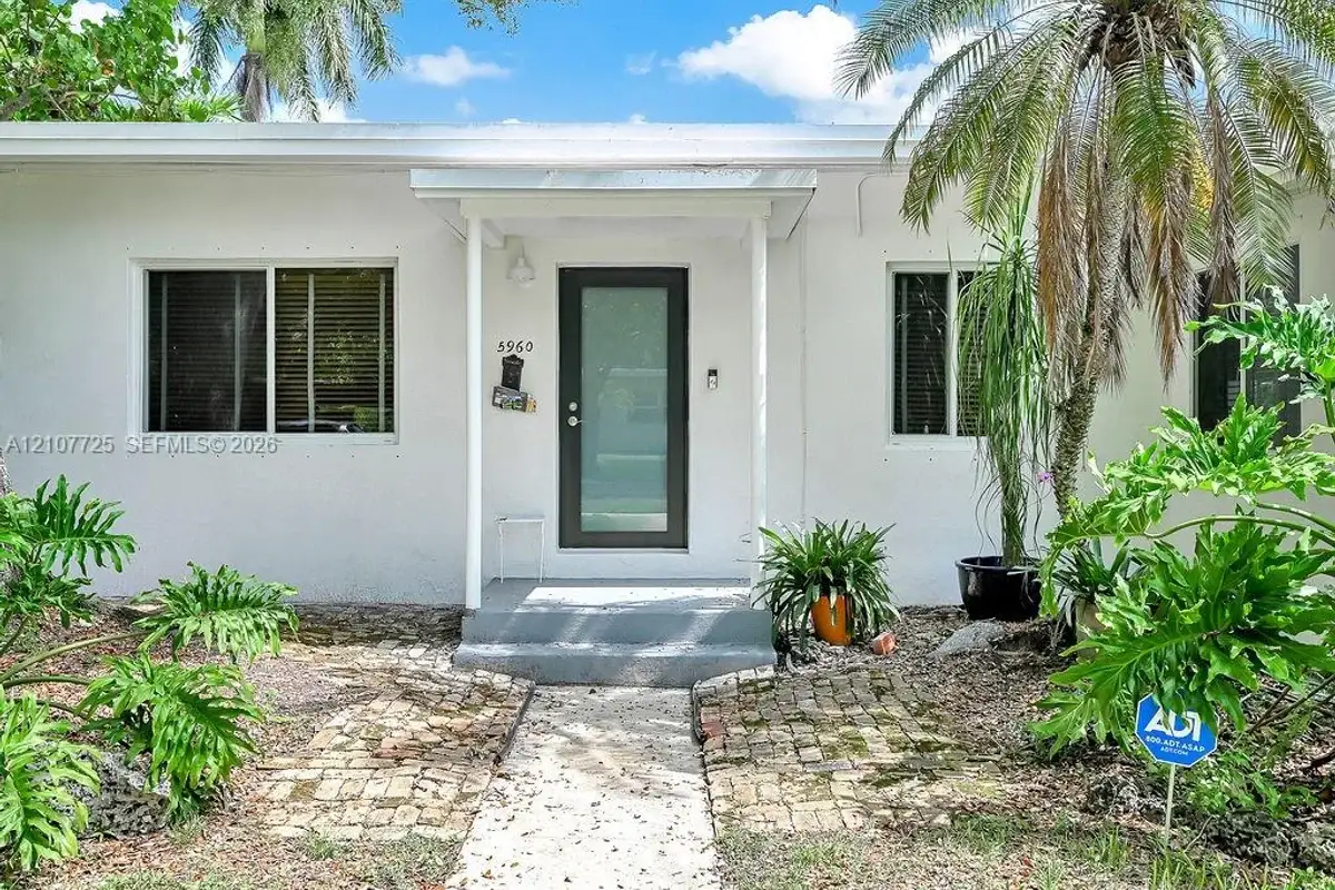 5960 SW 47th St #1, Miami: photo 1 of 39