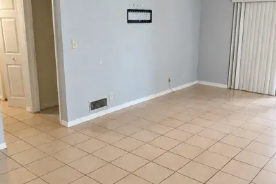 2802 NW 55th Ave #2A, Lauderhill: photo 1 of 3