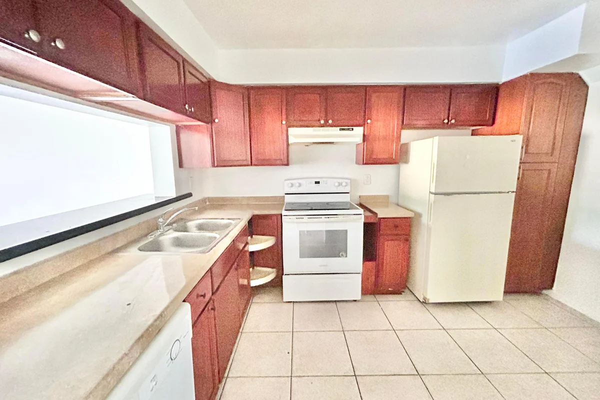 2205 SW 80th Ter, Miramar: photo 1 of 22