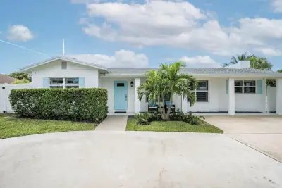462 Tequesta Dr, Tequesta: photo 1 of 30