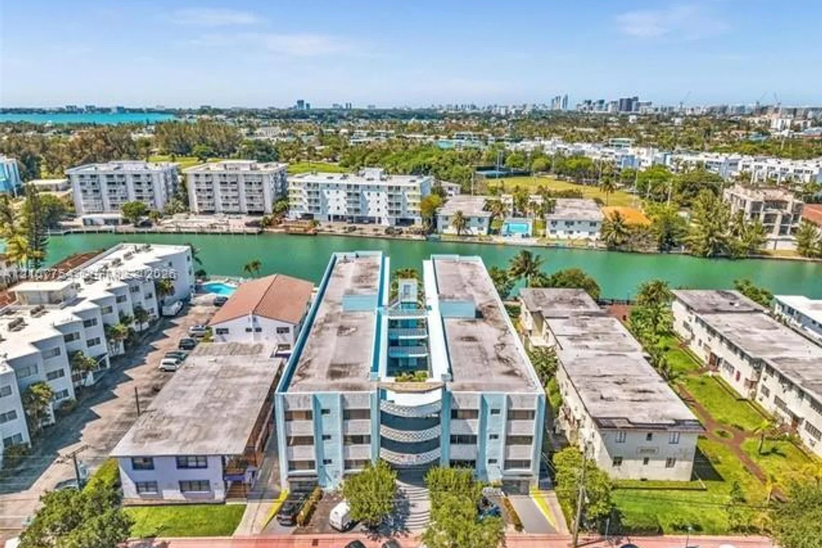 1165 Marseille Dr #32, Miami Beach: photo 1 of 13