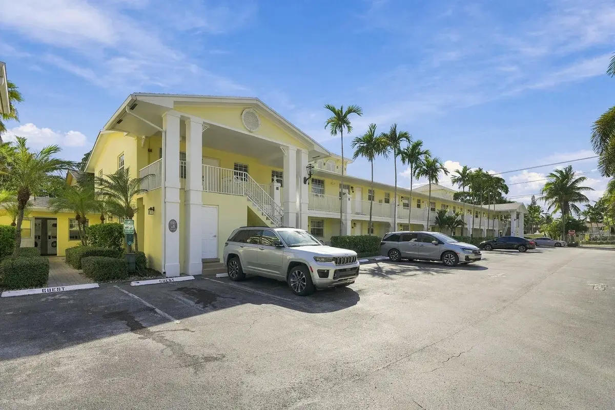 2660 NE 8th Ave #219, Wilton Manors: photo 1 of 27