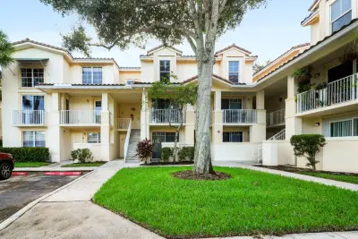 4772 Chancellor Dr #24, Jupiter: photo 1 of 42