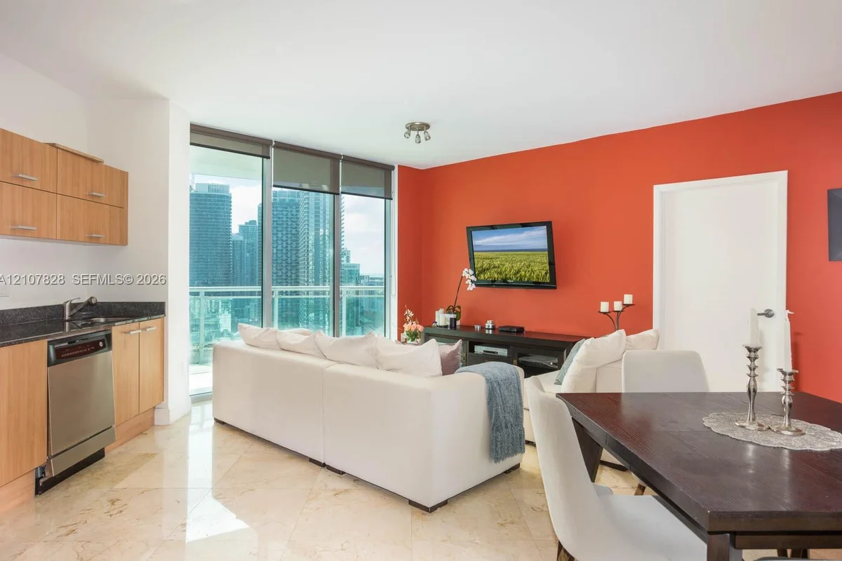 350 S Miami Ave #3014, Miami: photo 1 of 10