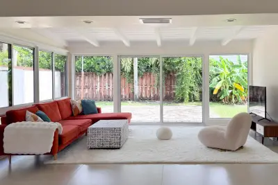 2430 Flamingo Ln, Fort Lauderdale: photo 1 of 29