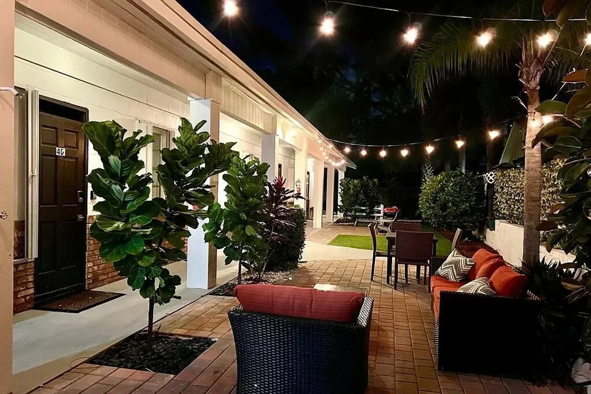 3312 SE 7th St #2B, Pompano Beach: photo 1 of 6