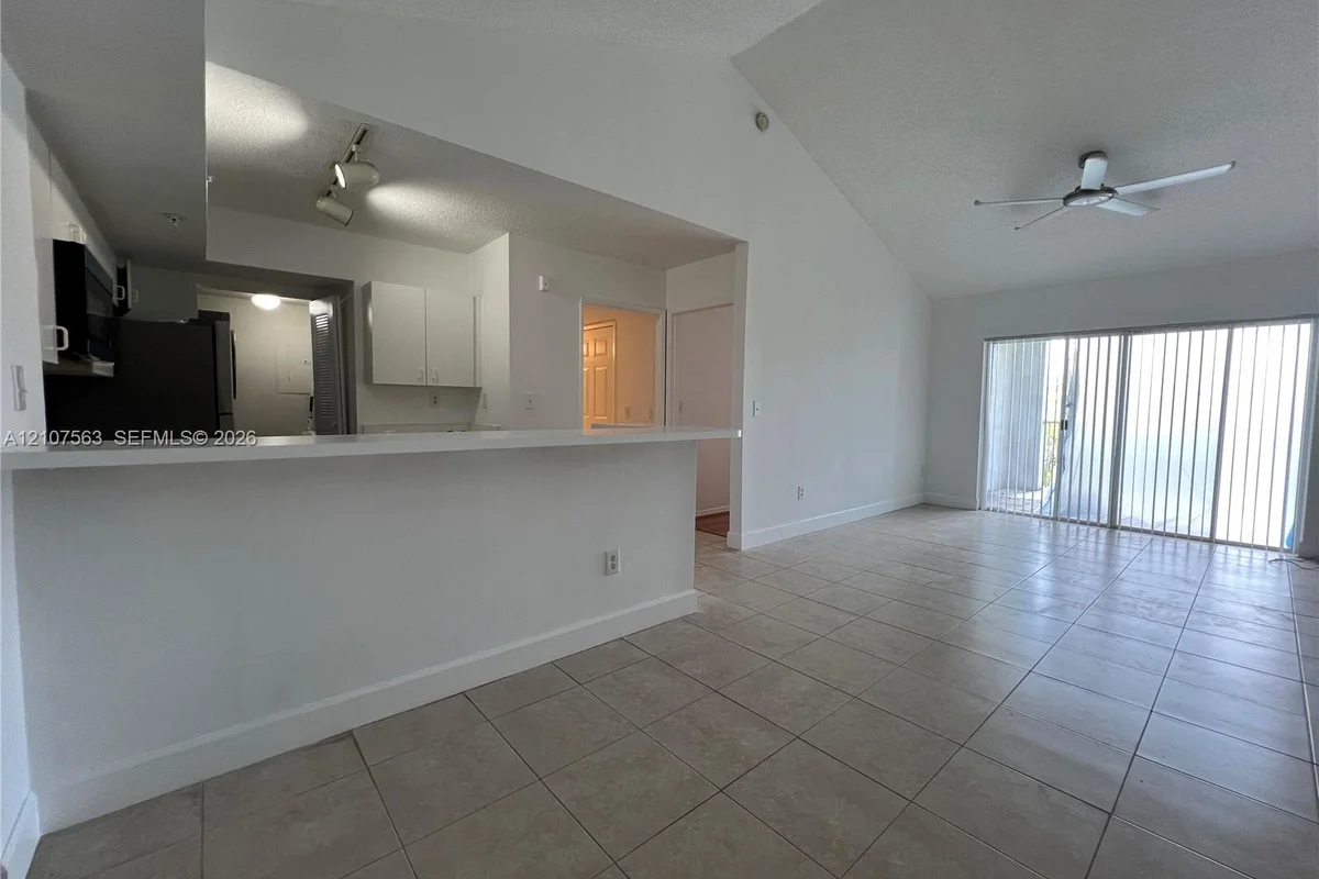 2640 S University Dr #320, Davie: photo 1 of 28