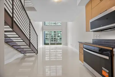 60 SW 13th St #2614, Miami: photo 1 of 57