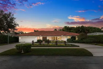 821 SW 15th St, Boca Raton: photo 1 of 60