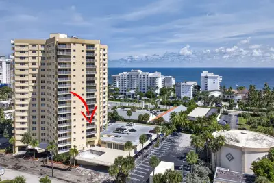 1200 Hibiscus Ave #407, Pompano Beach: photo 1 of 37