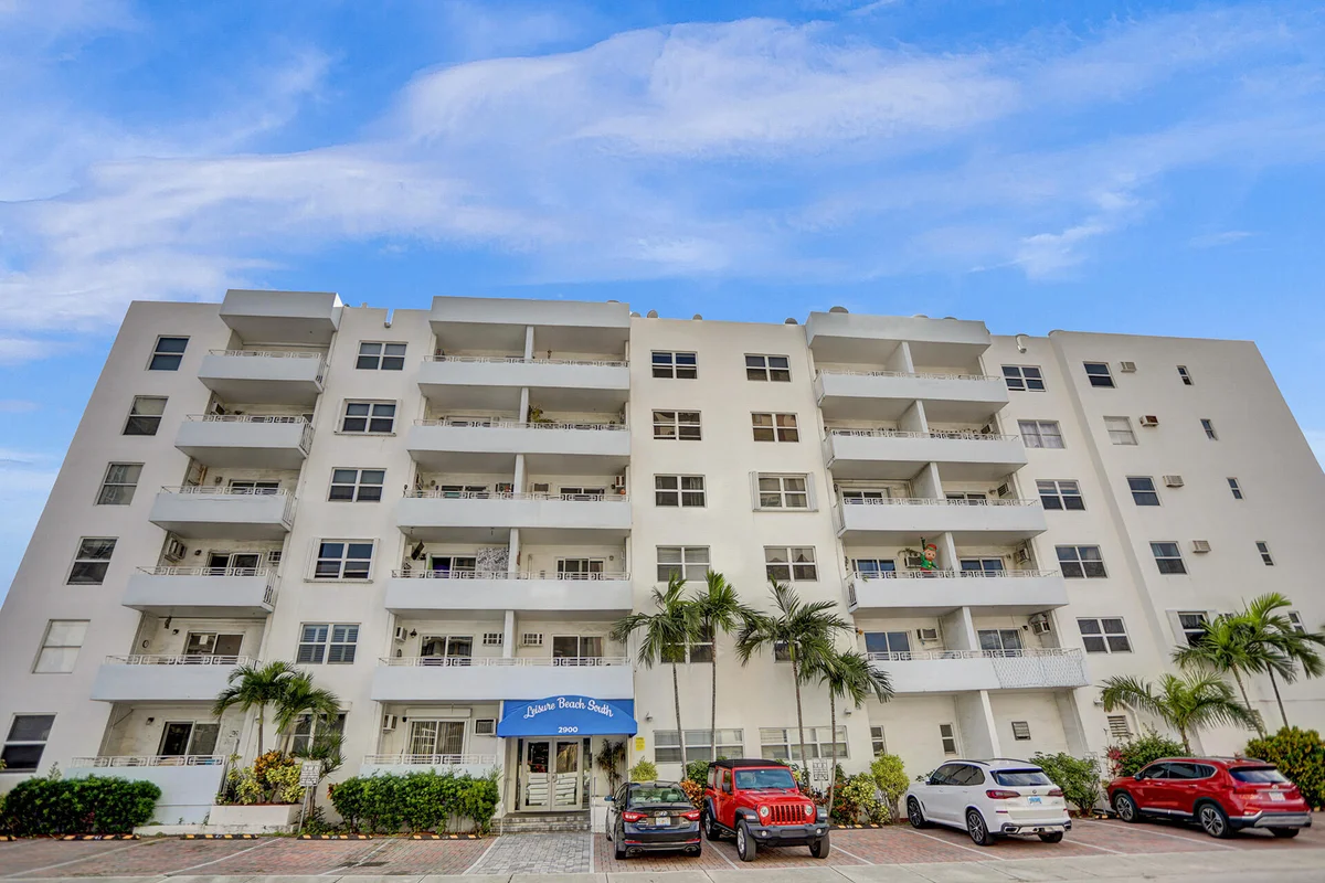 2900 Banyan St #101, Fort Lauderdale: photo 1 of 28