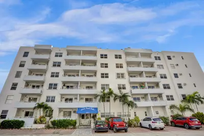 2900 Banyan St #101, Fort Lauderdale: photo 1 of 28