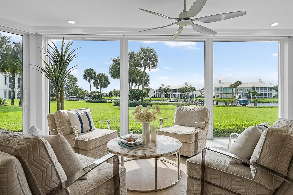 360 Spyglass Way, Jupiter: photo 1 of 41