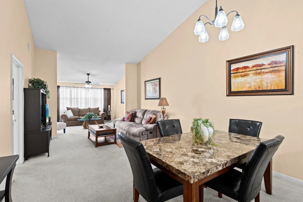 7593 Tahiti Ln, Lake Worth: photo 1 of 38