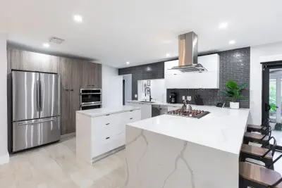 19421 NE 18th Ct, Miami: photo 1 of 23
