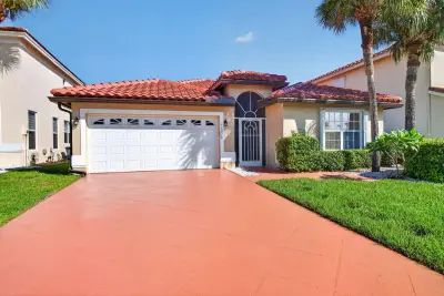 18270 Coral Chase Dr, Boca Raton: photo 1 of 18