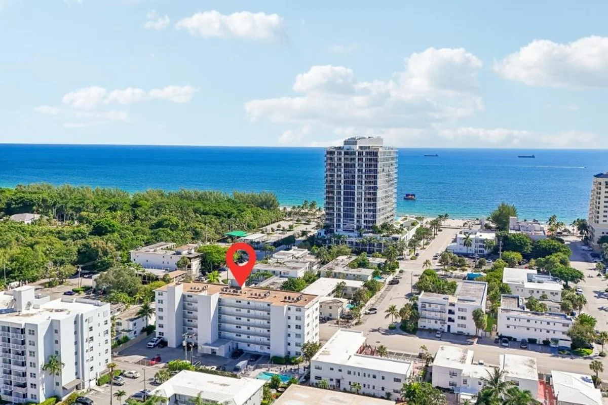 711 N Birch Rd #204, Fort Lauderdale: photo 1 of 33