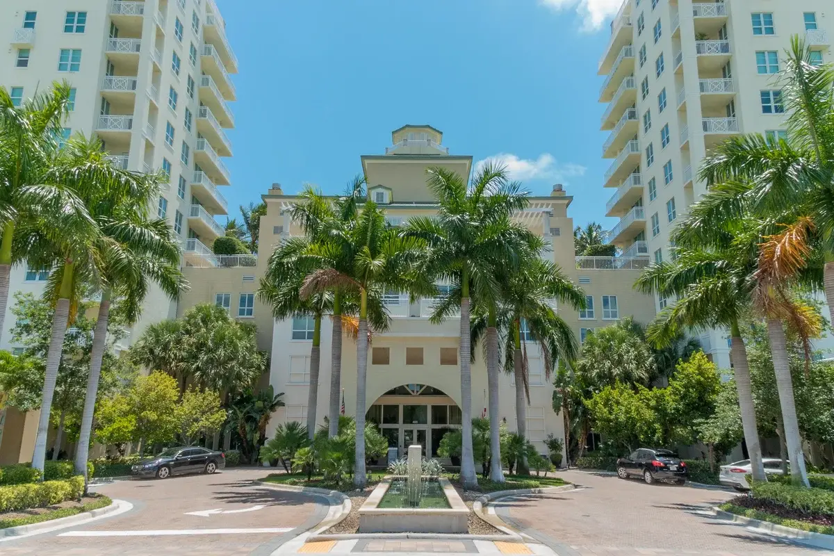 400 N Federal Hwy #204n, Boynton Beach: photo 1 of 12