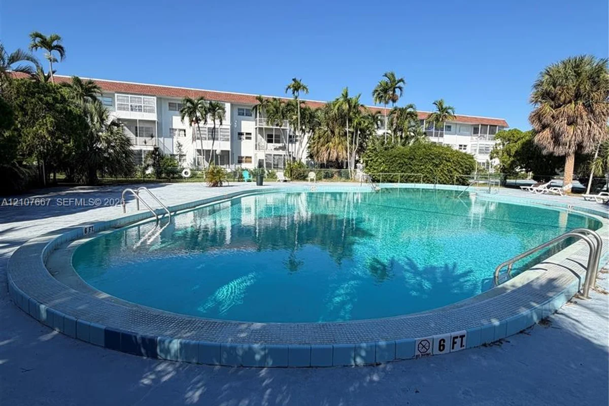 1330 NW 43rd Ave #304, Lauderhill: photo 1 of 19