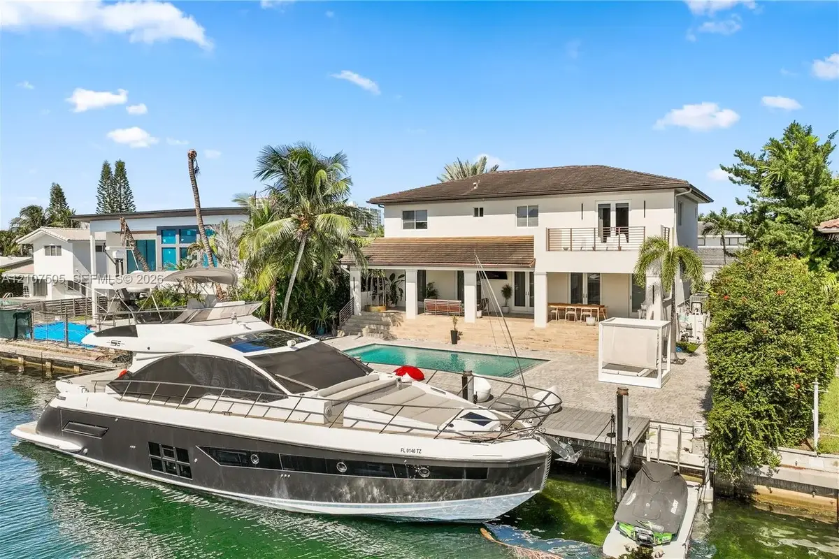 1932 NE 118th Rd, North Miami: photo 1 of 39