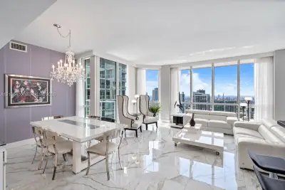 244 Biscayne Blvd #4308, Miami: photo 1 of 64