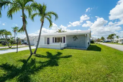 1601 SW 18th St SW, Boynton Beach: photo 1 of 27