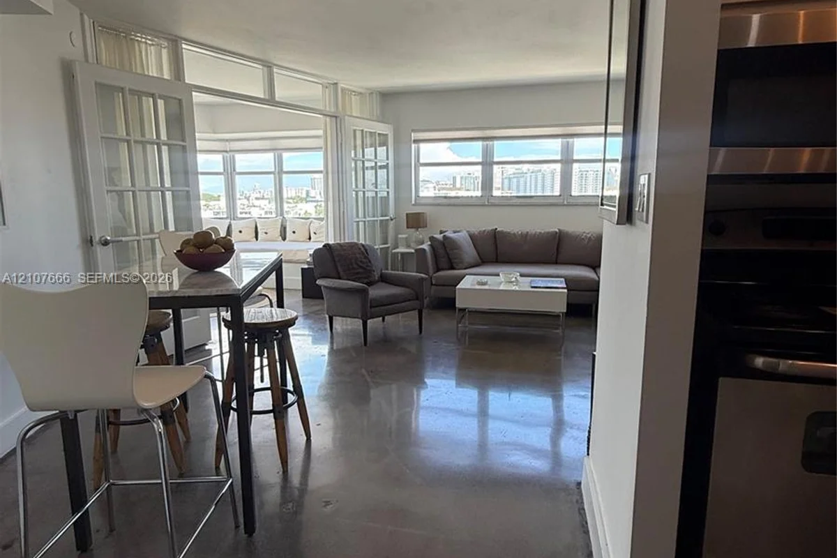 1881 Washington Ave #10C, Miami Beach: photo 1 of 16