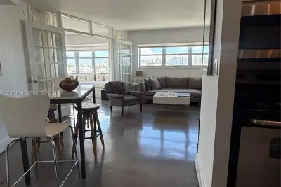 1881 Washington Ave #10C, Miami Beach: photo 1 of 16
