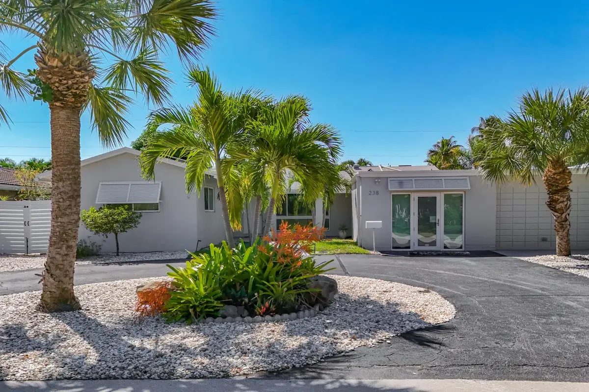 238 Corsair Ave, Lauderdale-by-the-Sea: photo 1 of 47