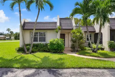 100 Lake Rebecca Dr, West Palm Beach: photo 1 of 18