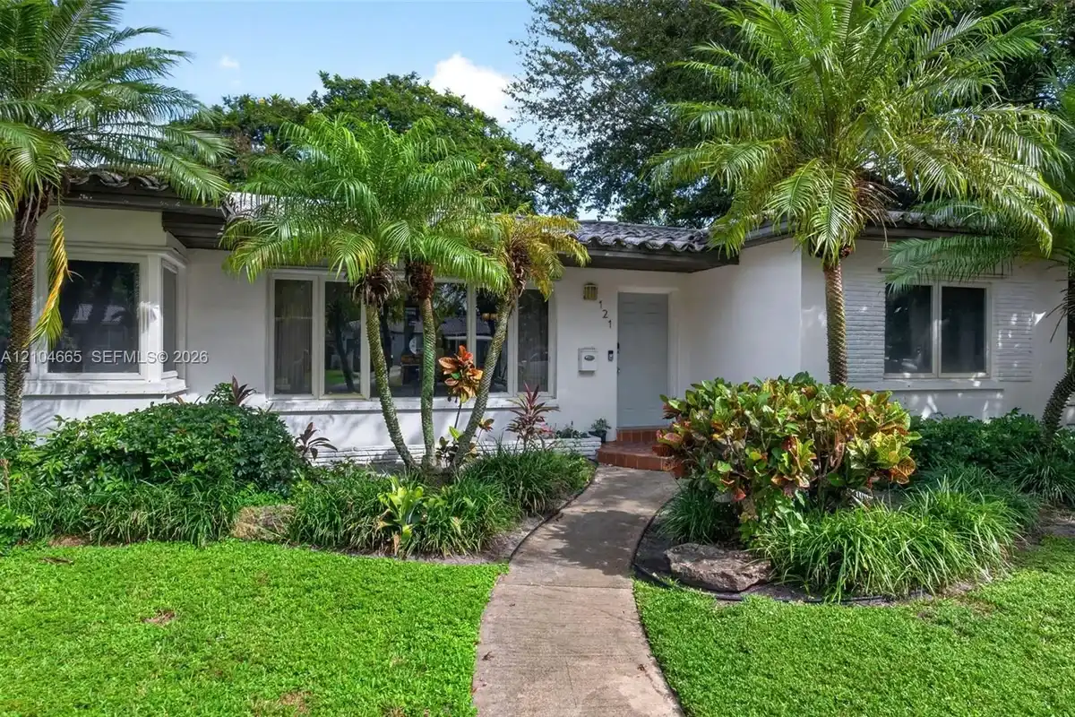 121 NW 104th St, Miami Shores: photo 1 of 46