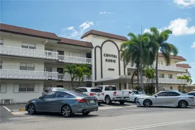 4200 Crystal Lake Dr #204, Deerfield Beach: photo 1 of 16