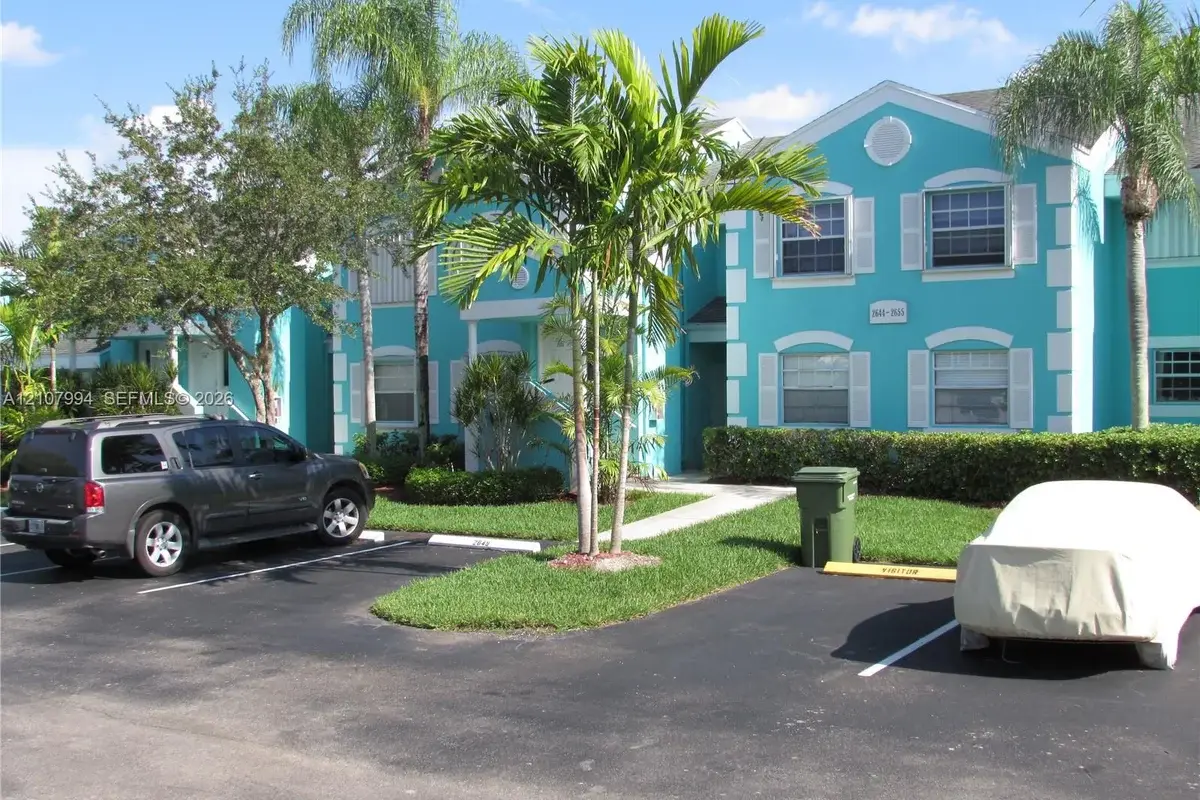 2654 SE 20th Ct #206-D, Homestead: photo 1 of 36
