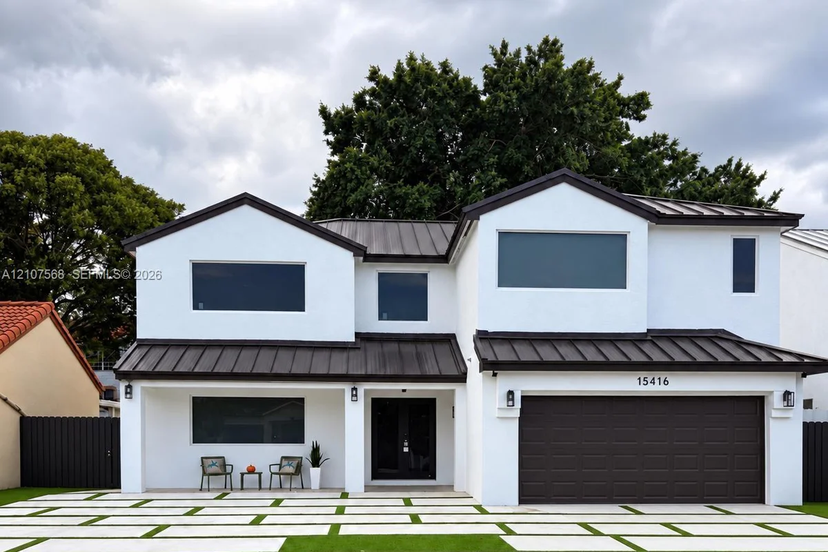 15416 SW 99th Ln, Miami: photo 1 of 21