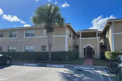 1032 Twin Lakes Dr #21-G, Coral Springs: photo 1 of 3