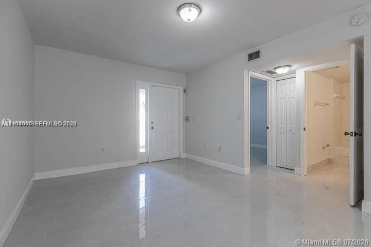 2701 SE 12th Pl #104, Homestead: photo 1 of 11