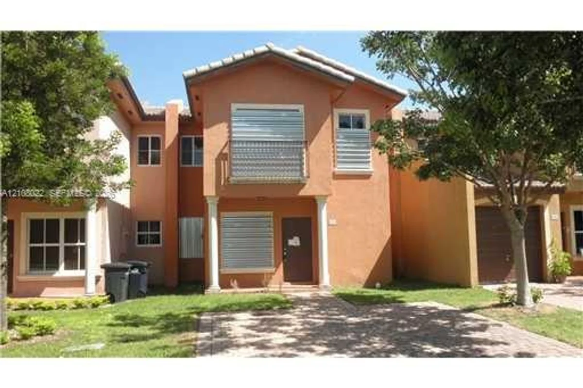 650 SW 7th Ter, Florida City: photo 1 of 22