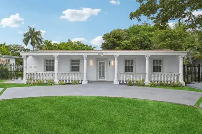 299 S Biscayne River Dr, Miami: photo 1 of 30