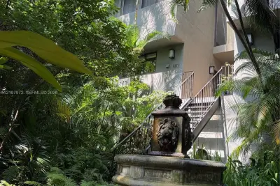 1000 N River Dr #20, Miami: photo 1 of 16