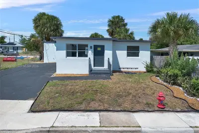 1444 W 28th St, Riviera Beach: photo 1 of 60