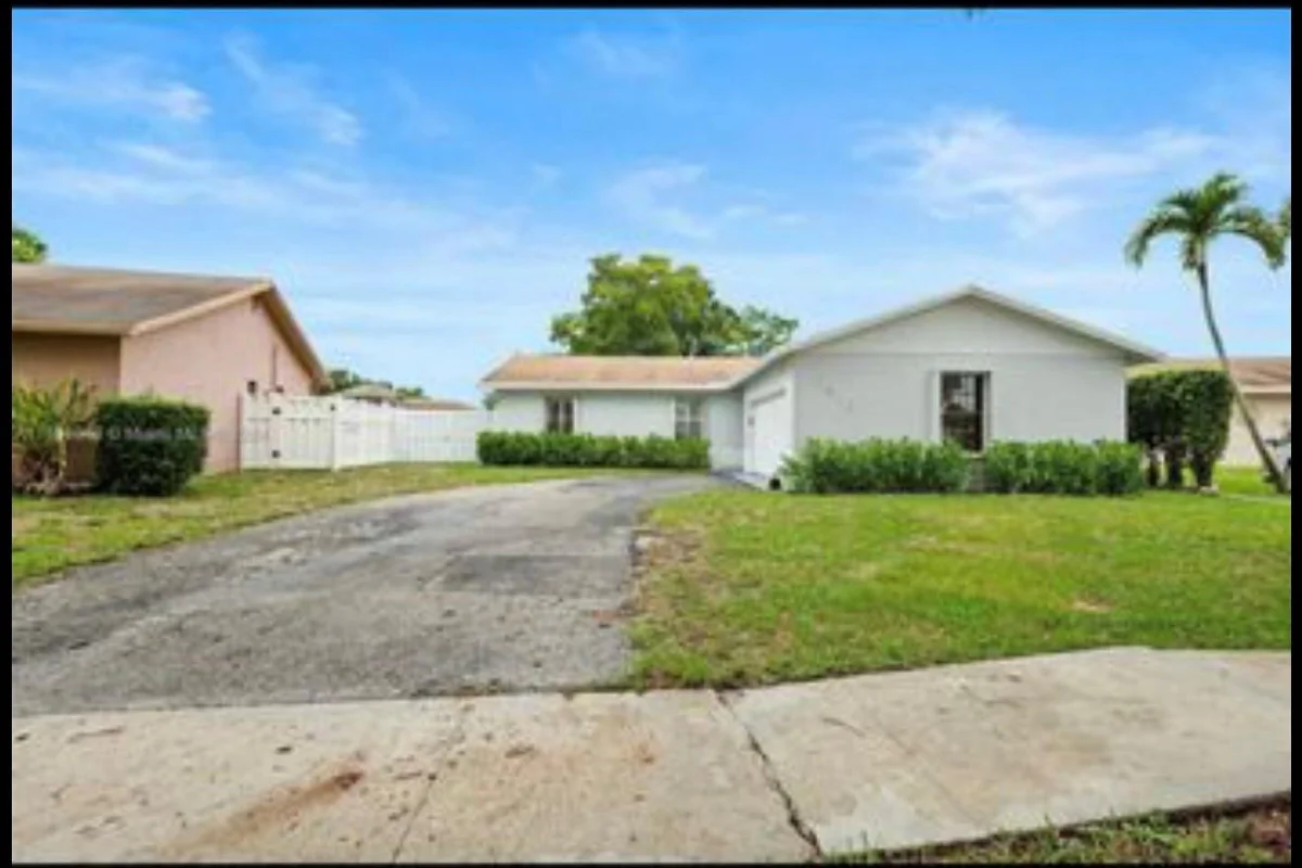 2510 NW 110th Ter, Sunrise: photo 1 of 18