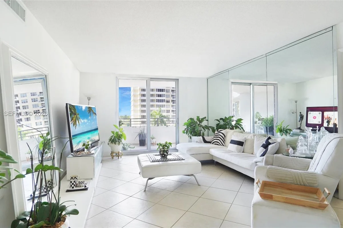 5555 Collins Ave #6T, Miami Beach: photo 1 of 15