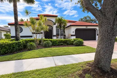 1260 Ginger Cir, Weston: photo 1 of 19
