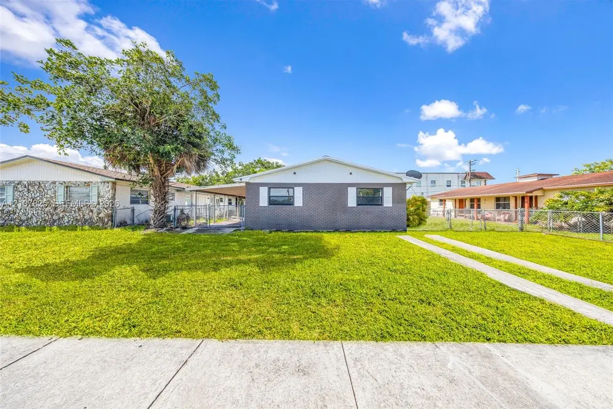 6172 SW 44th St #1, Davie: photo 1 of 27