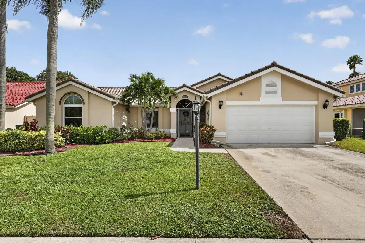12682 White Coral Dr, Wellington: photo 1 of 46