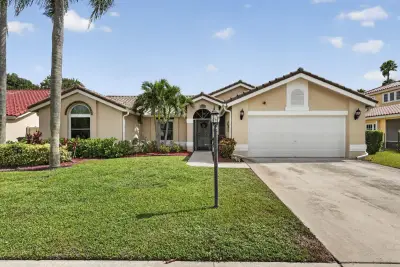 12682 White Coral Dr, Wellington: photo 1 of 46